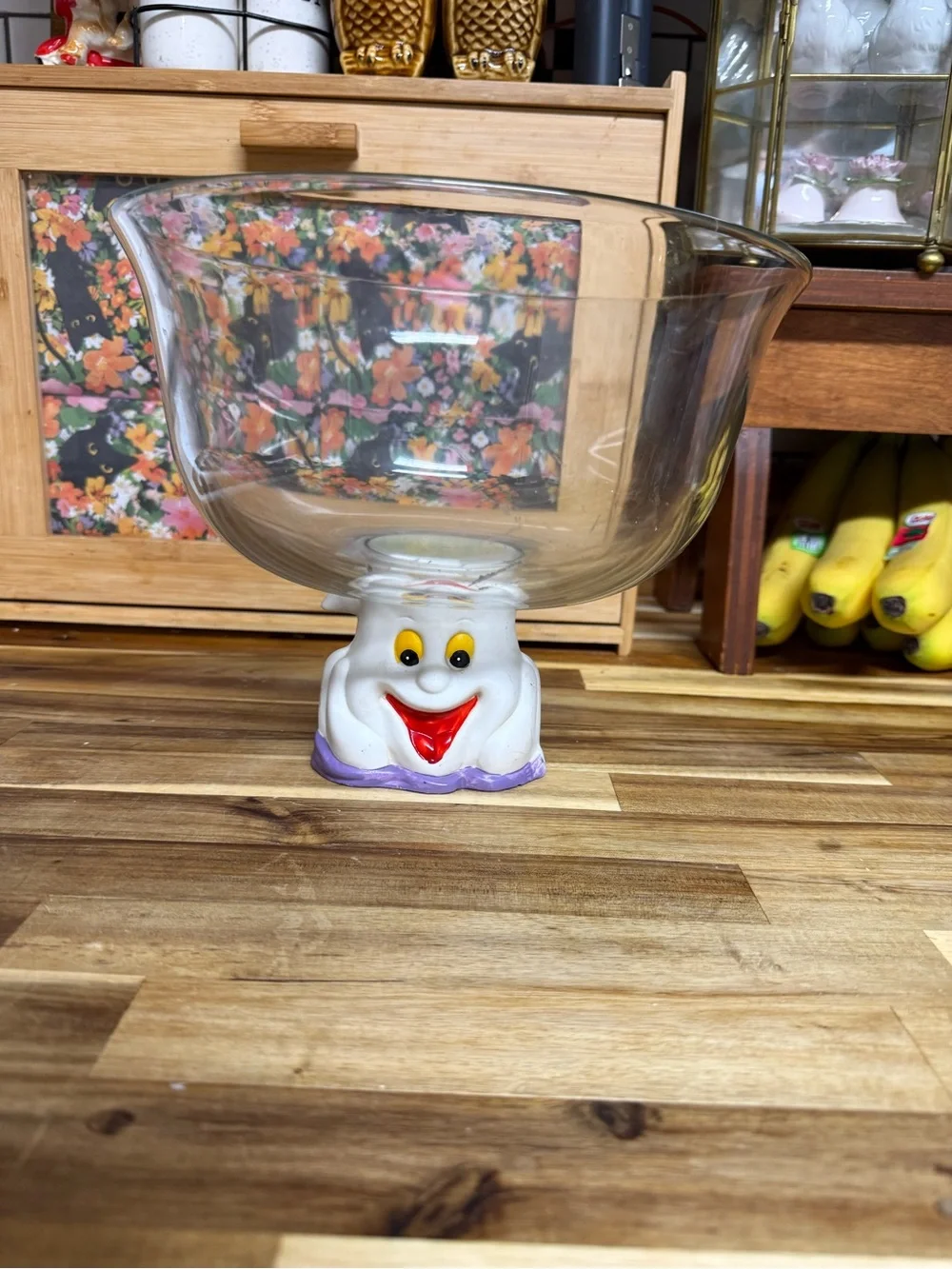 Adorable glass & ceramic ghost pedestal Halloween treat bowl candy